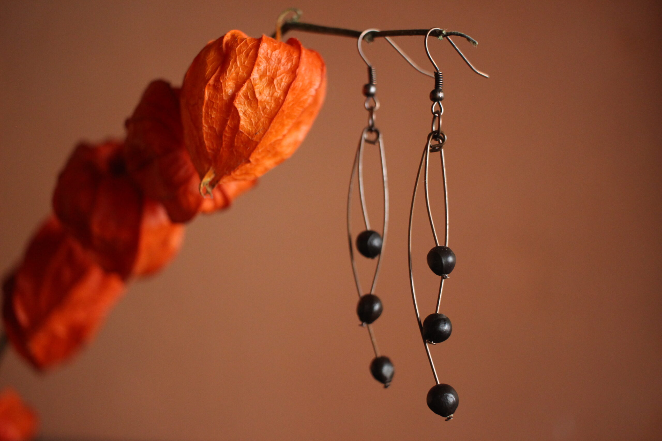 Boucles d'oreilles Défilé noire – Image 4