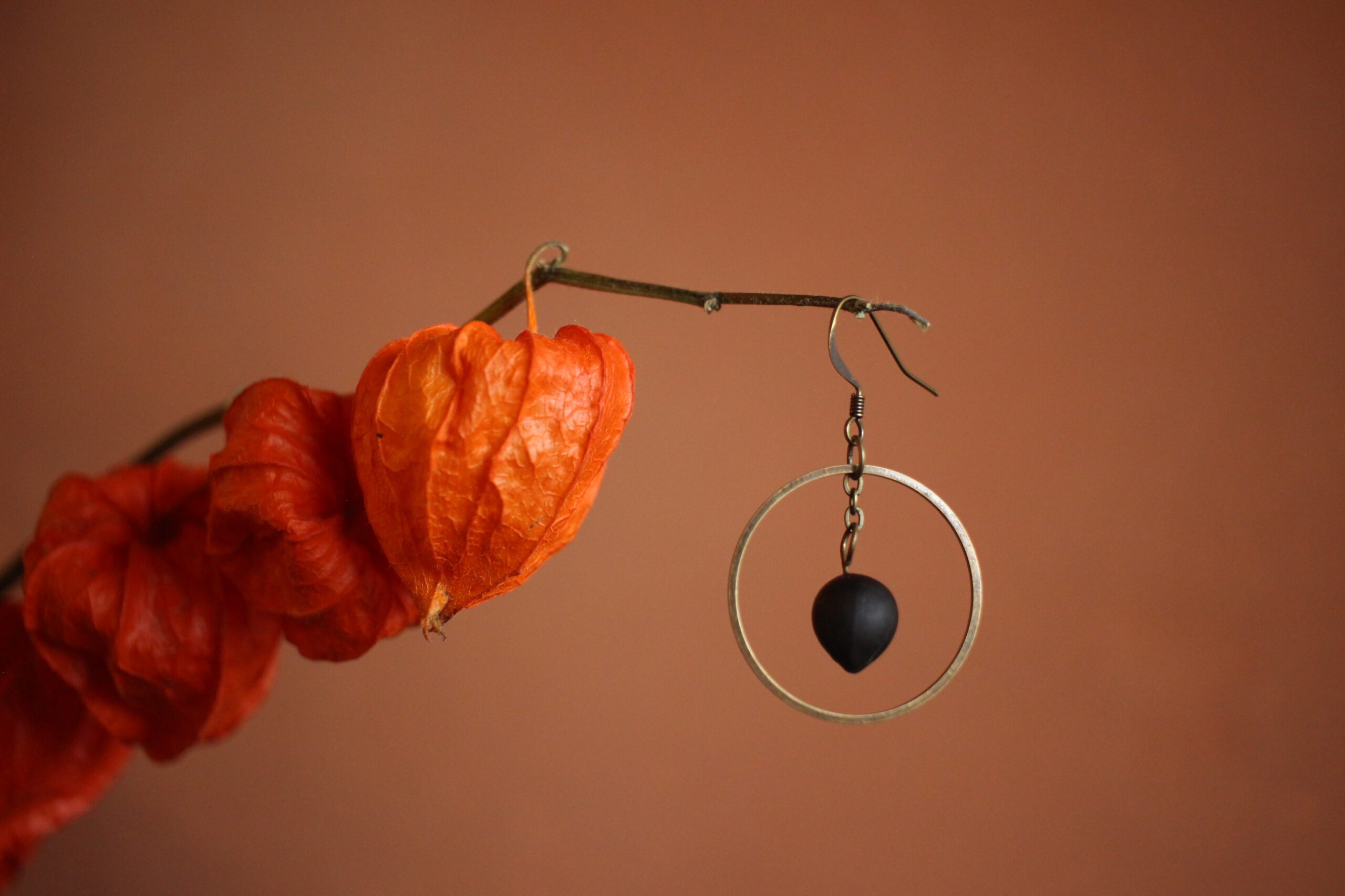 Boucles d'oreilles Rond noir – Image 4