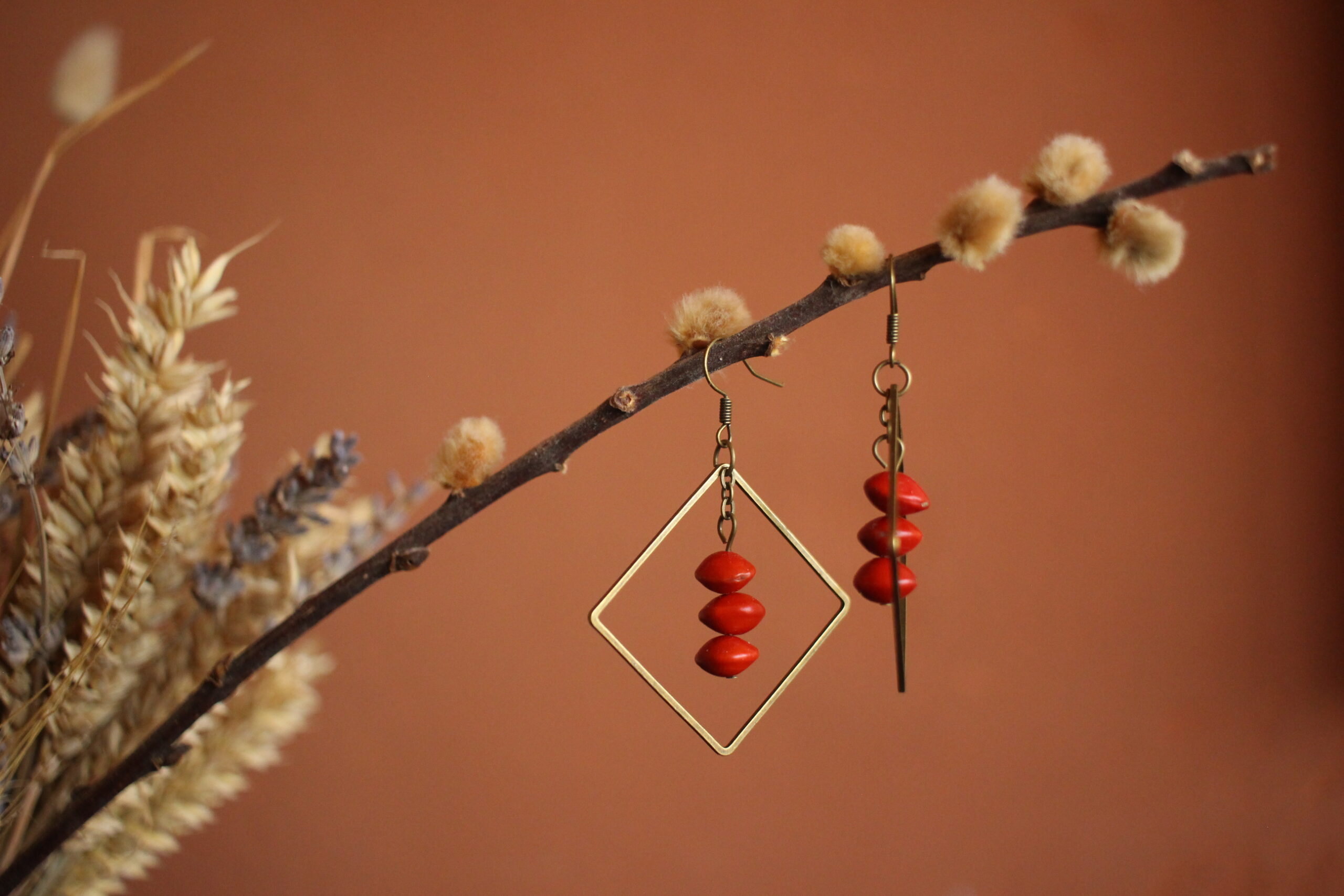 Boucles d'oreilles Carré rouge – Image 2