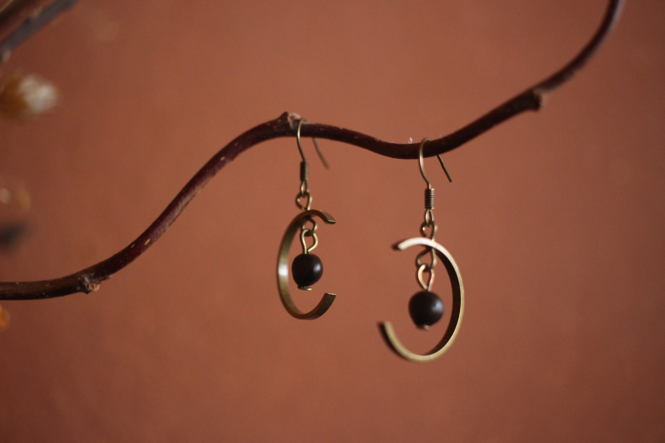 Boucles d'oreilles Lune noire – Image 2