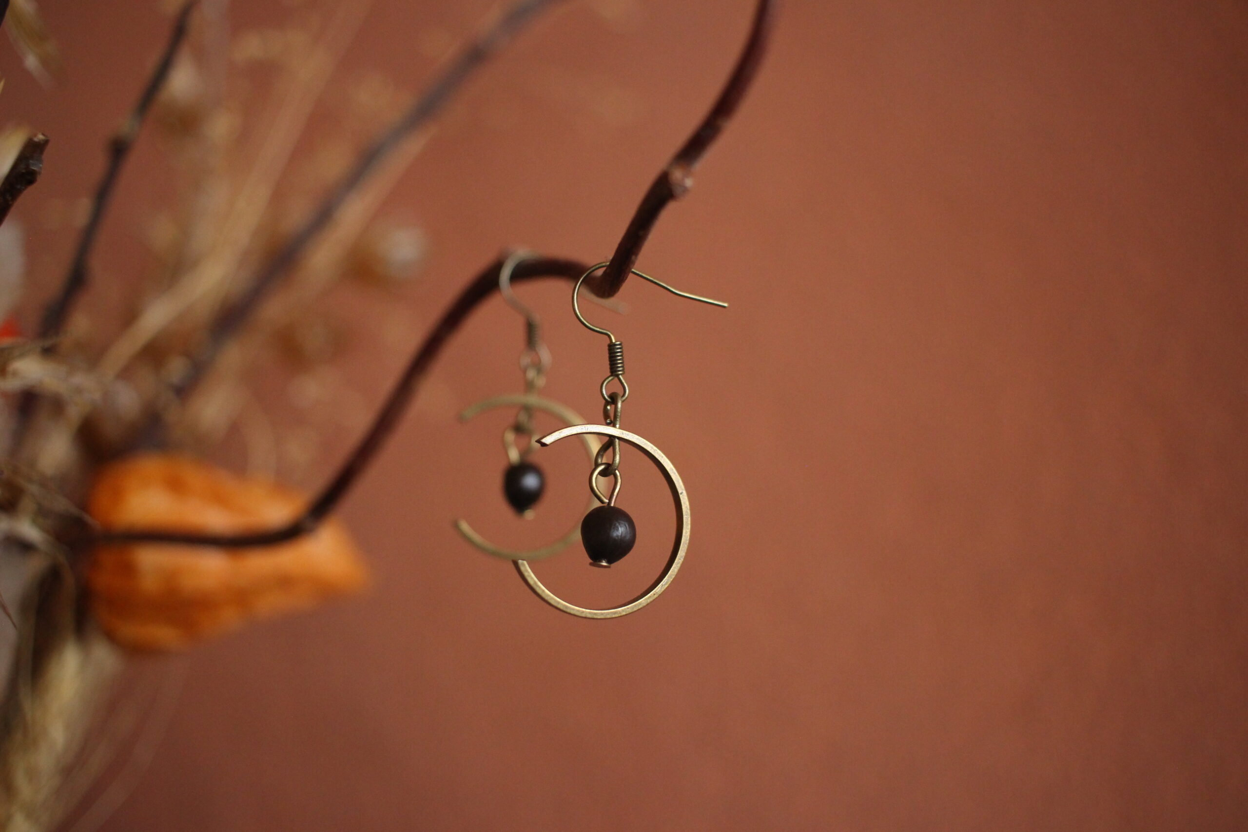 Boucles d'oreilles Lune noire – Image 4