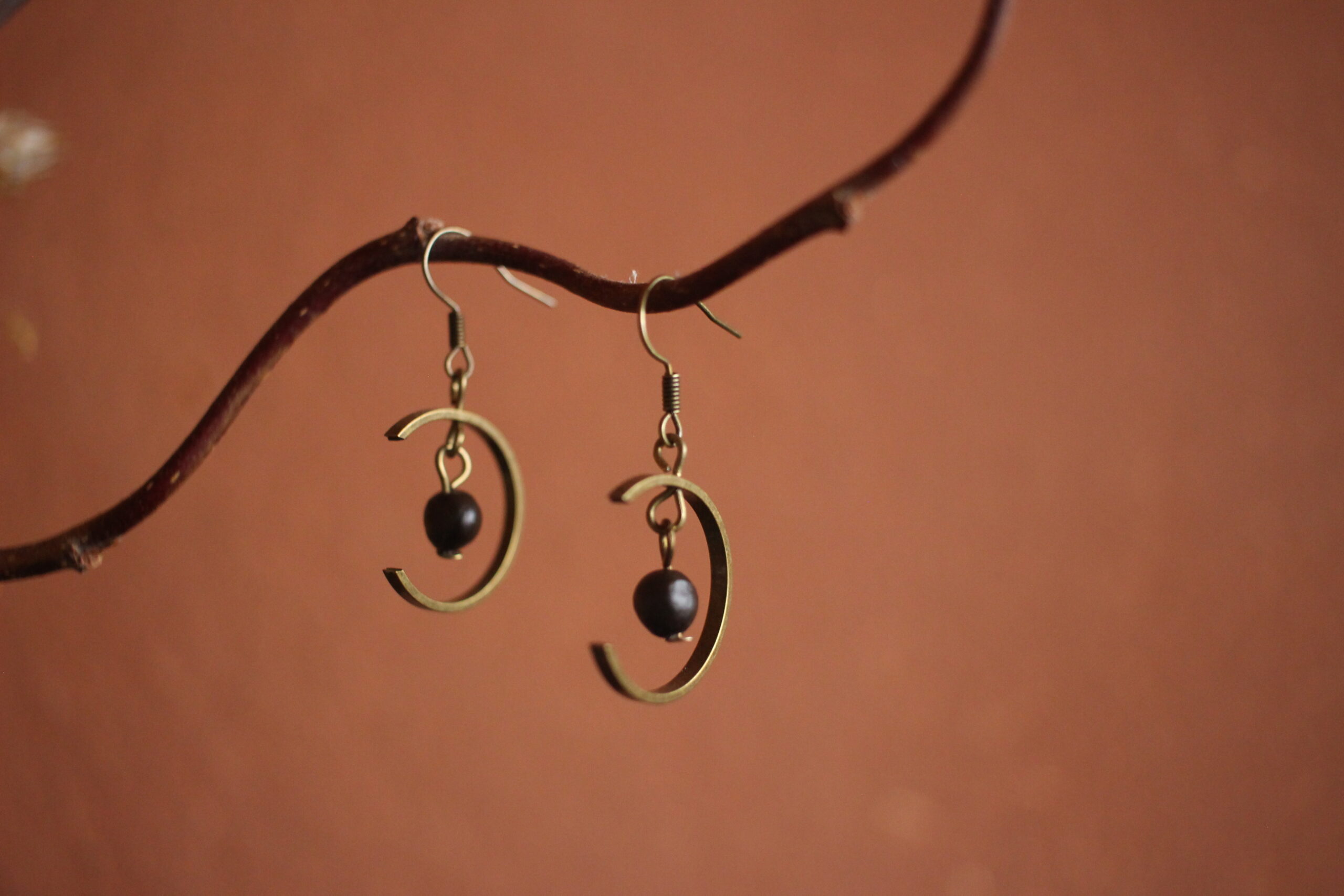 Boucles d'oreilles Lune noire – Image 6