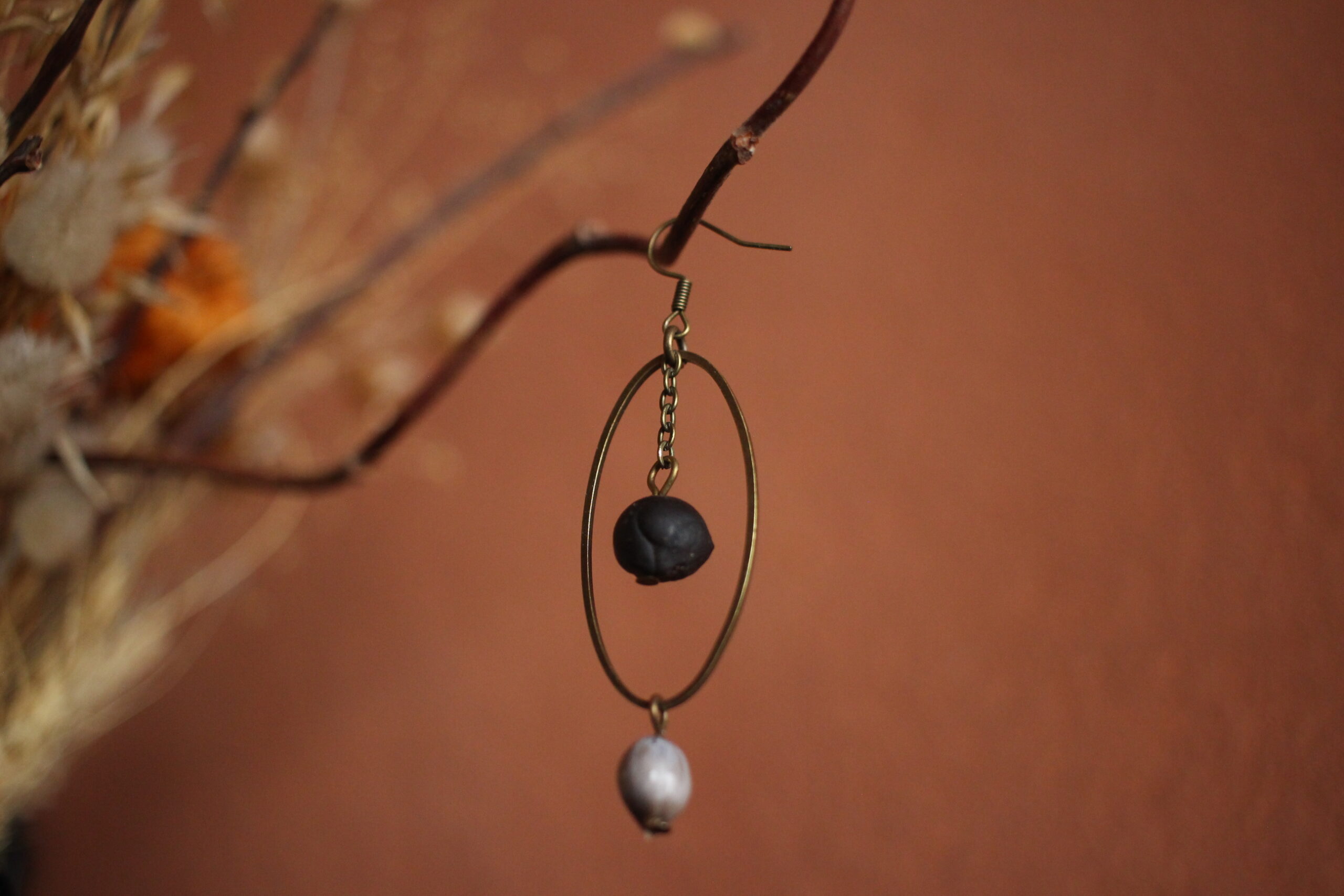 Boucles d'oreilles Ovale noire et job – Image 9