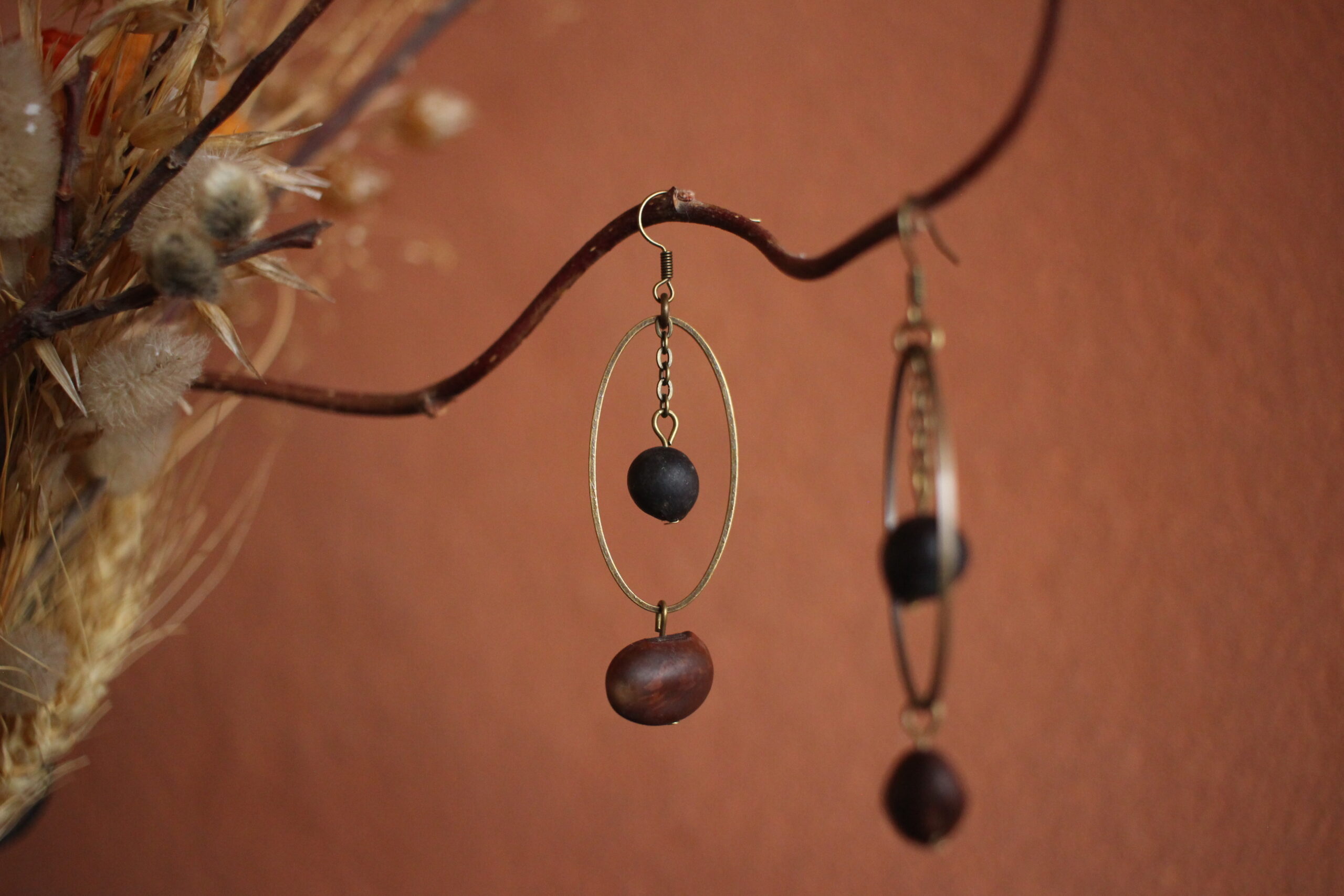 Boucles d'oreilles Ovale noire et marron – Image 2