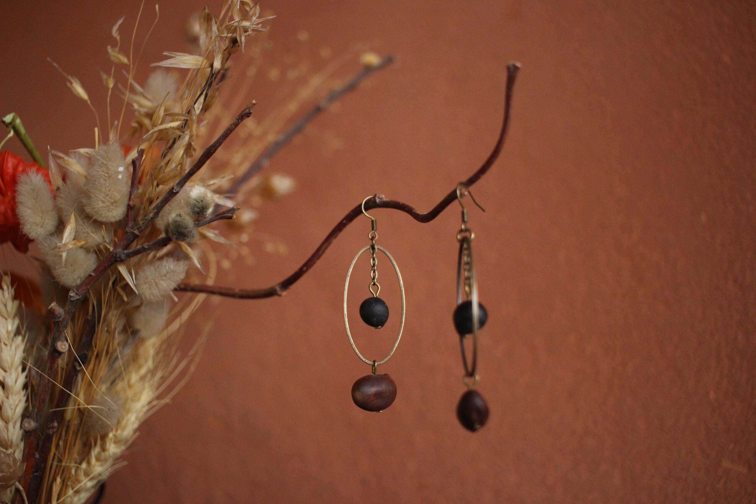 Boucles d'oreilles Ovale noire et marron – Image 3