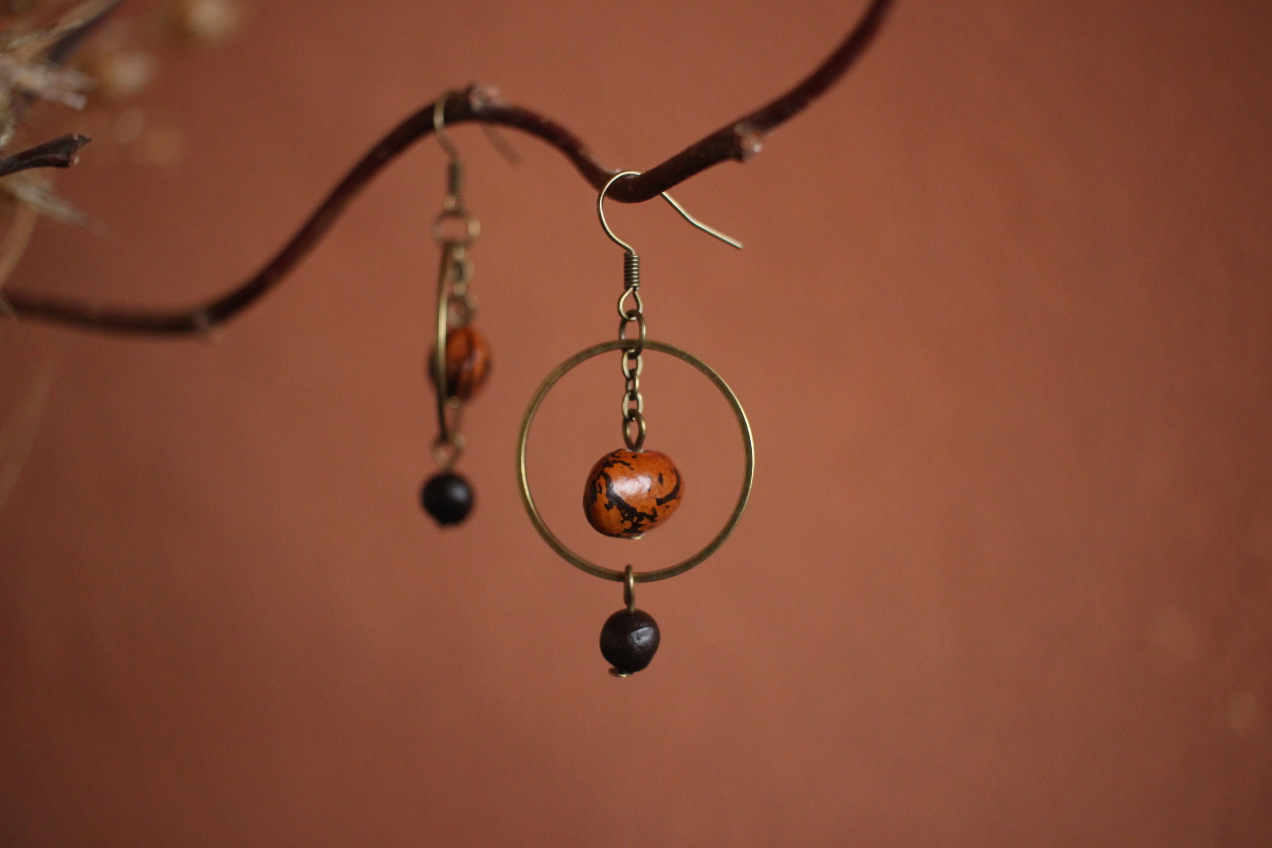 Boucles d'oreilles Petit rond haricot coco et Savonnier de Chine – Image 3