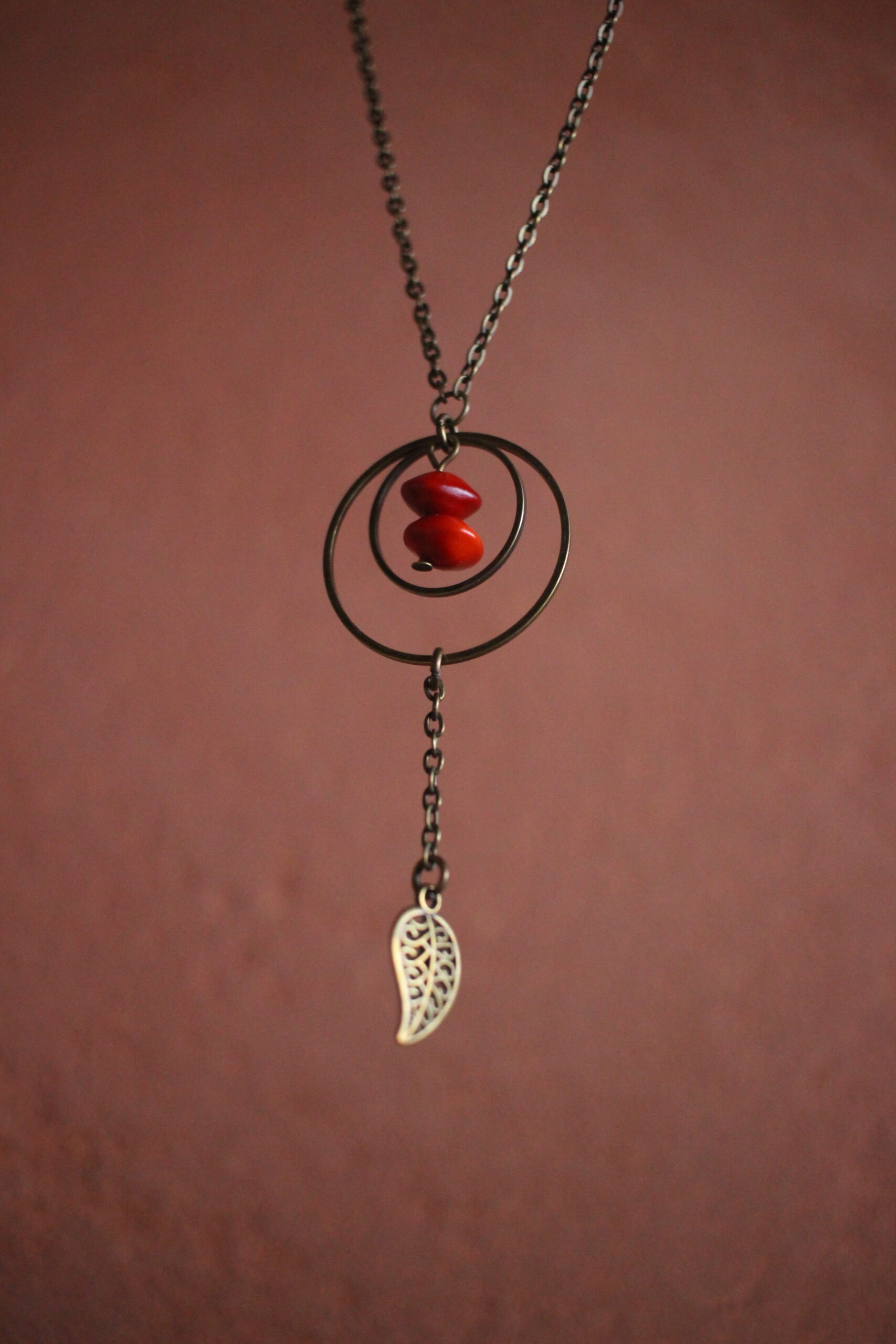Collier Ronds imbriqués rouge – Image 4