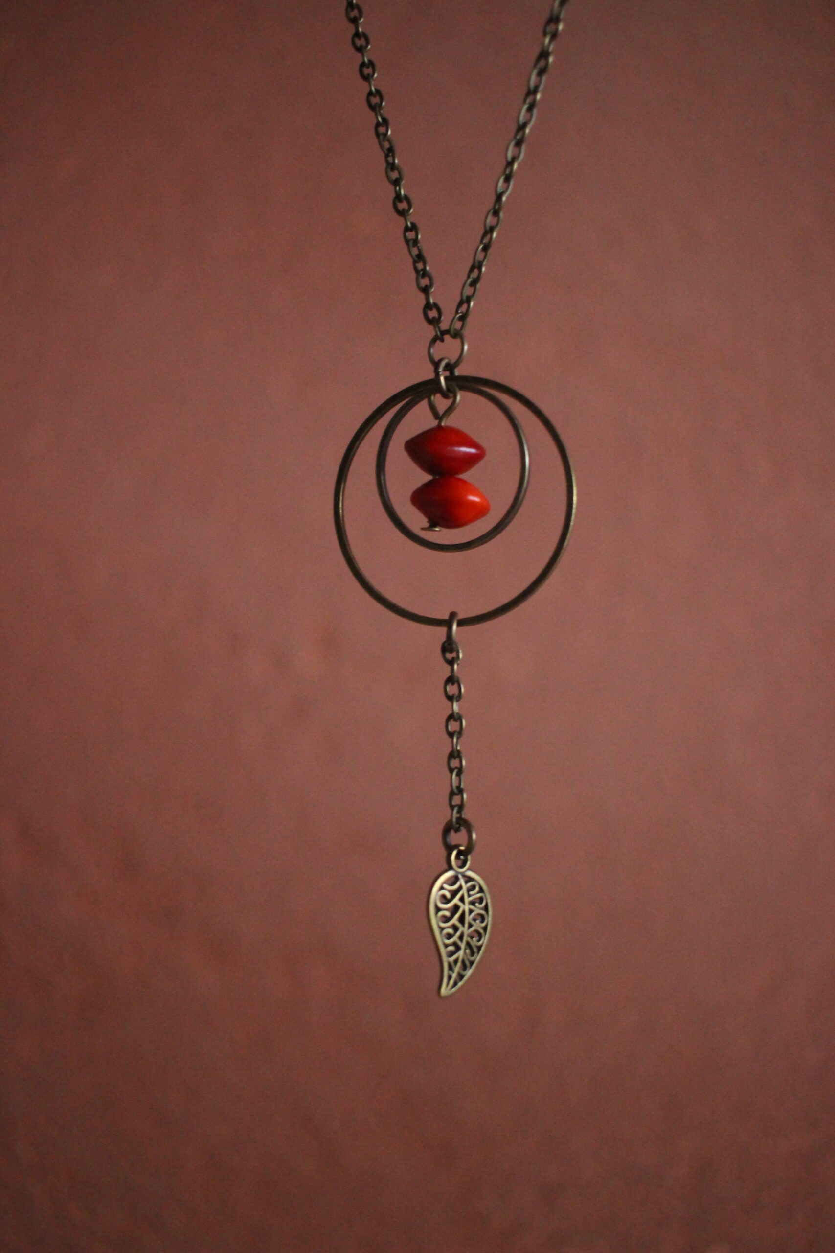 Collier Ronds imbriqués rouge
