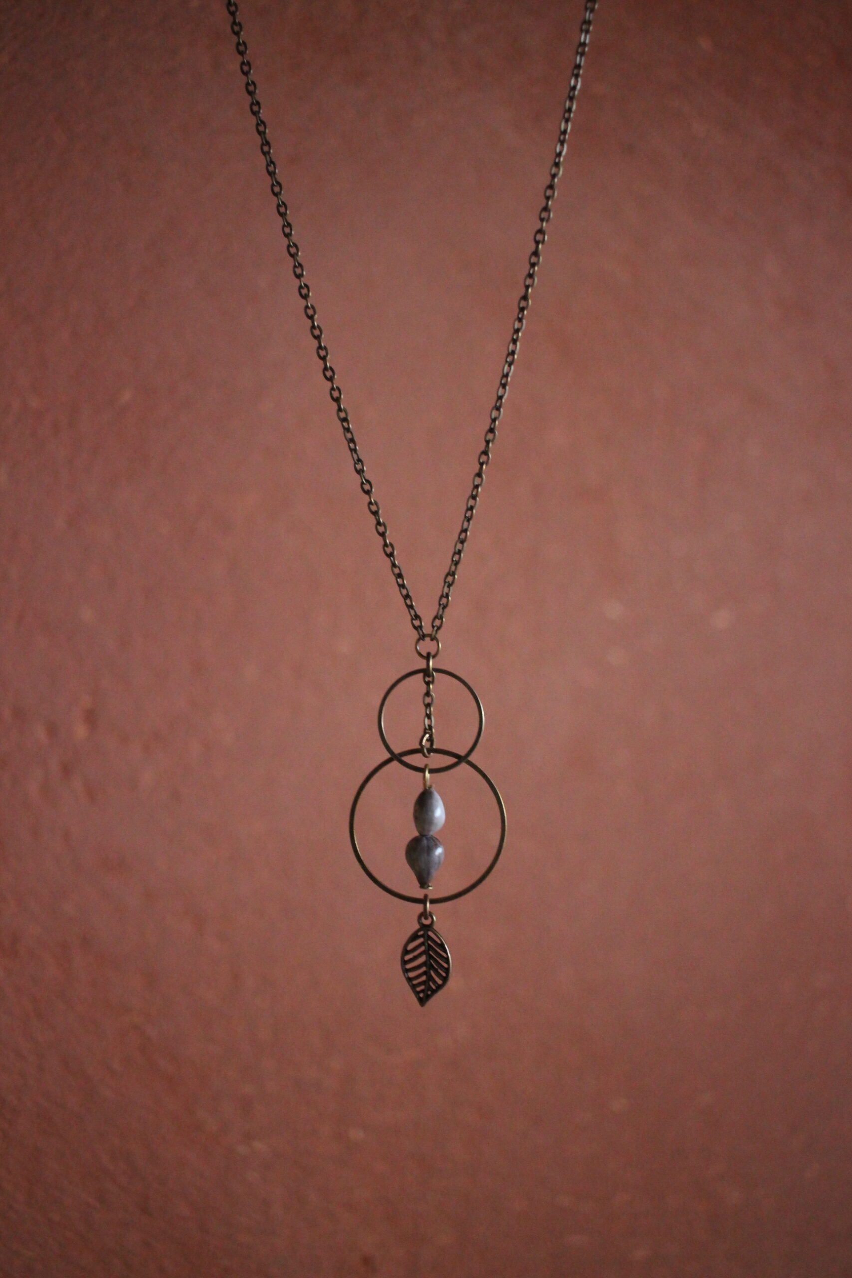 Collier Rond larmes de job et feuille – Image 3