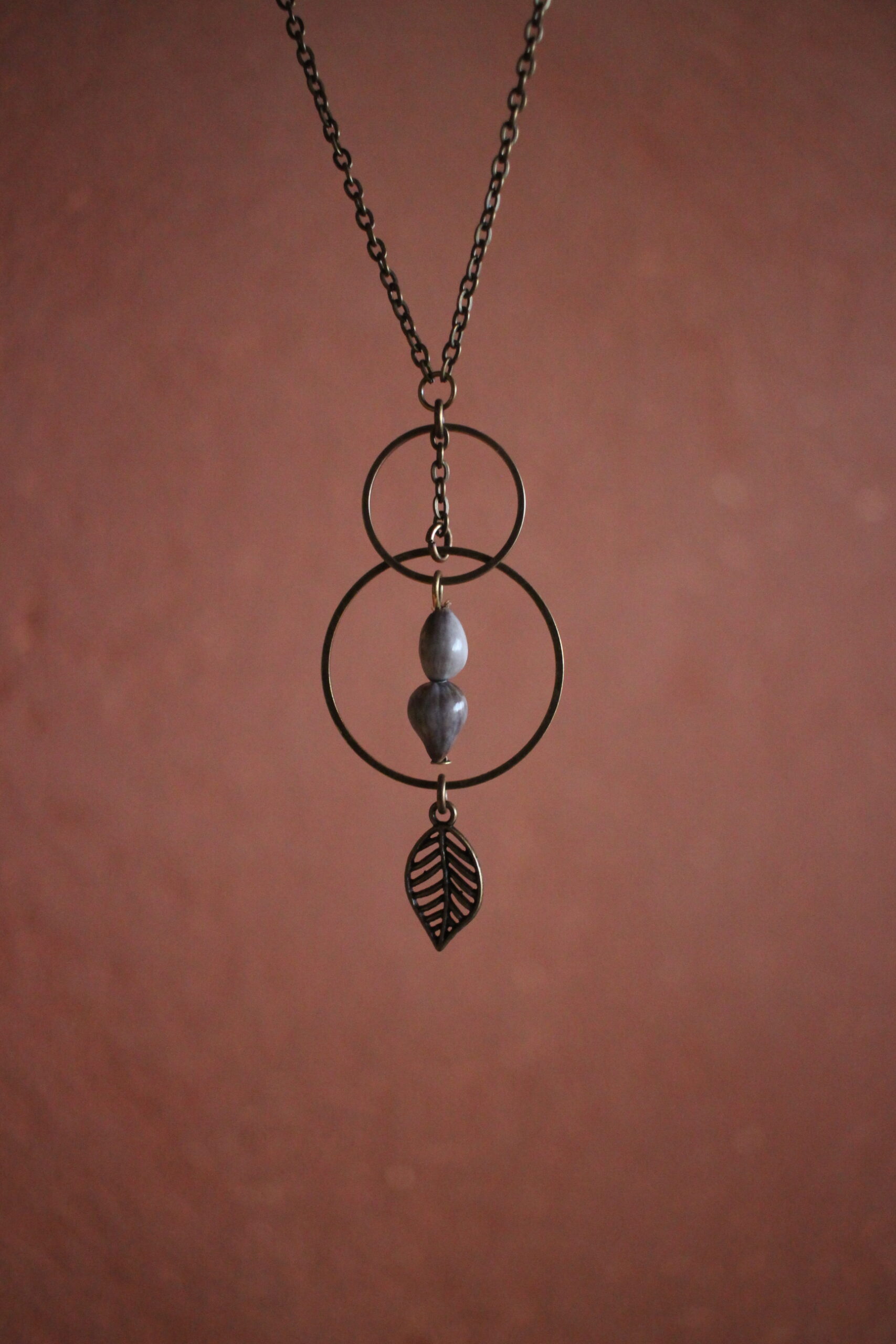 Collier Rond larmes de job et feuille – Image 2