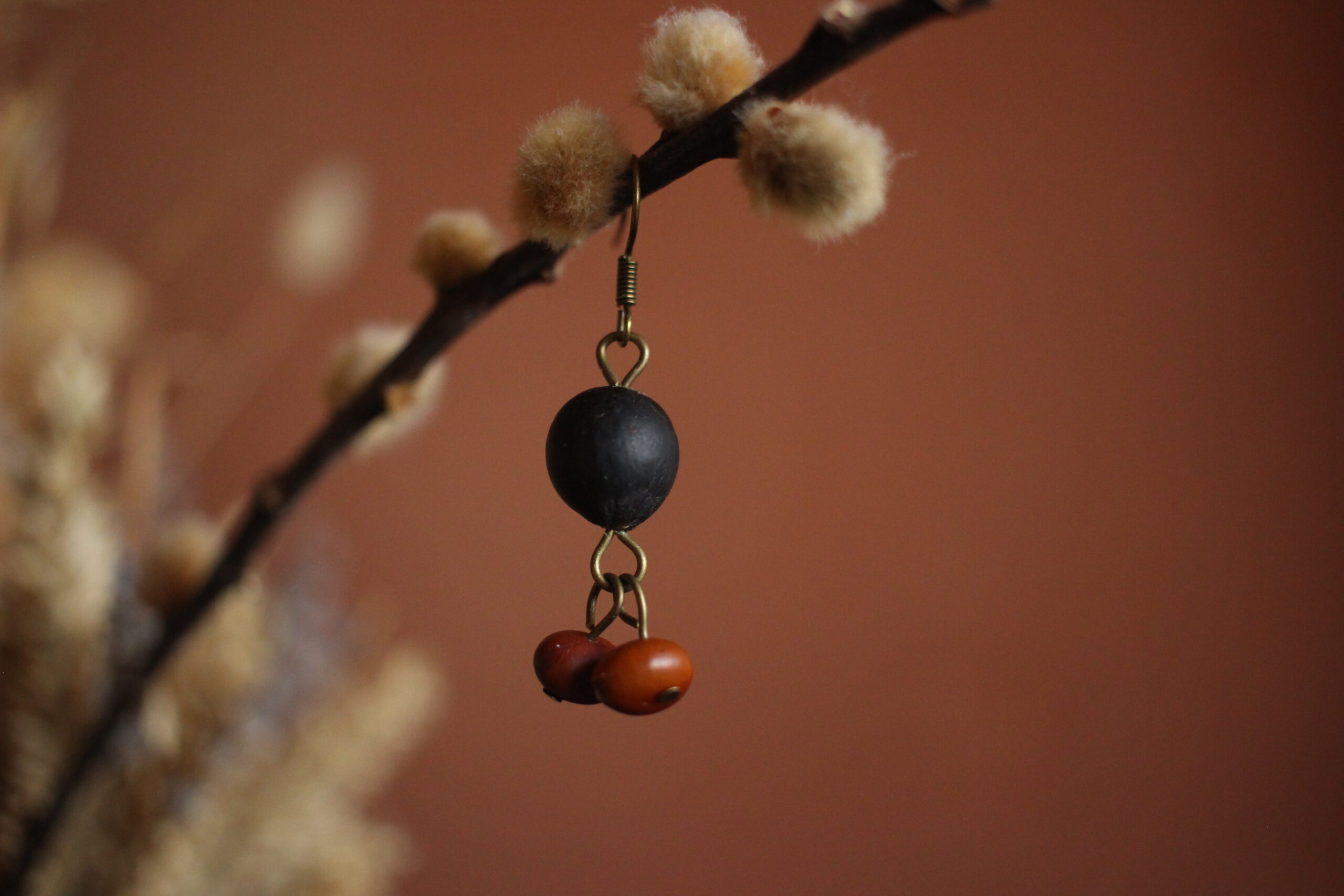 Boucles d'oreilles Savonnette et graines de casse – Image 2