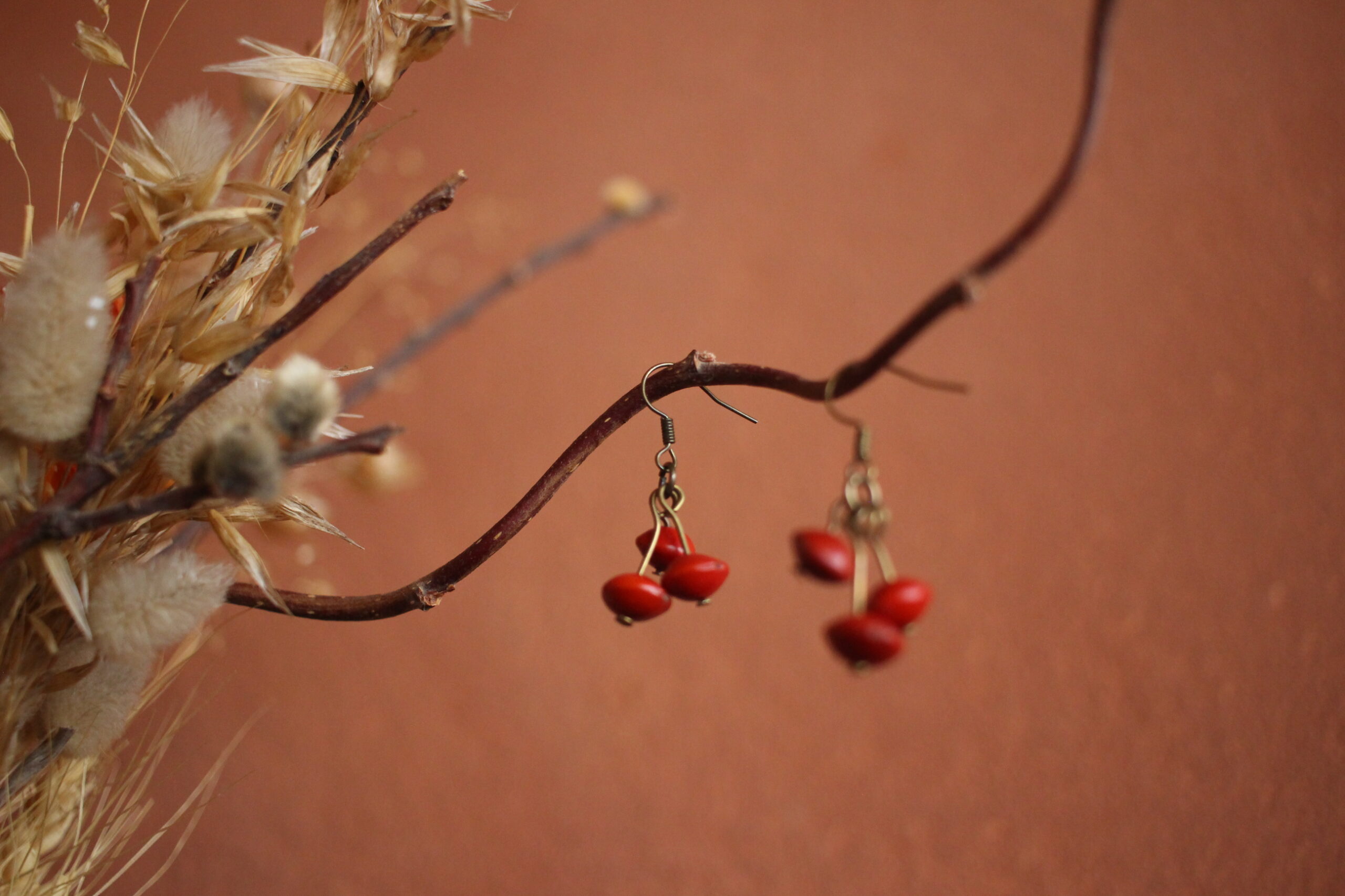 Boucles d'oreilles Trio rouge – Image 3