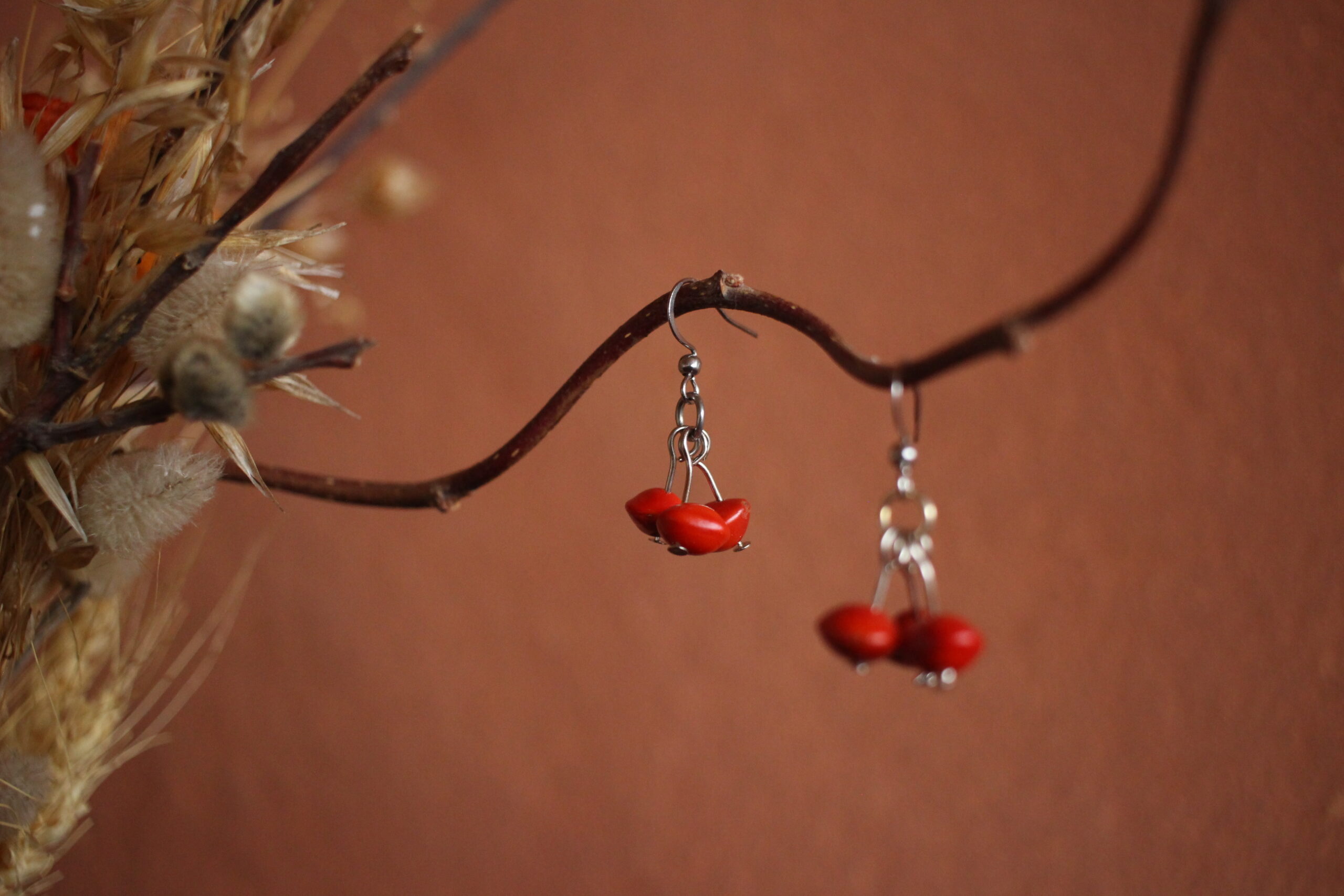 Boucles d'oreilles Trio rouge – Image 6
